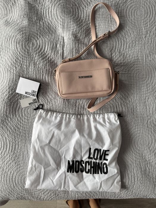 Чанта Love Moschino; пепел от рози