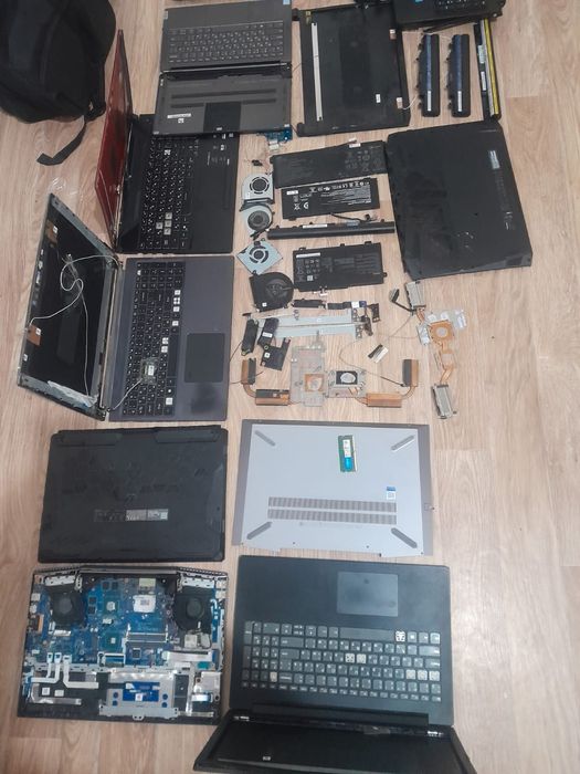 Ноутбук на запчасти