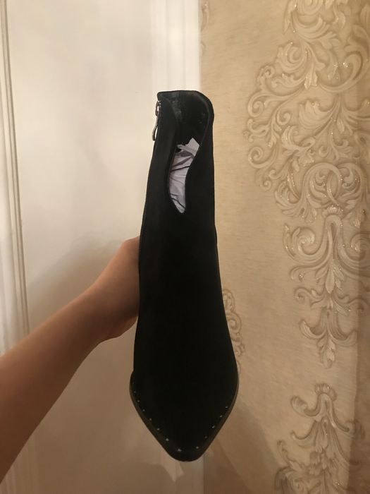 Замшевые полусапожки