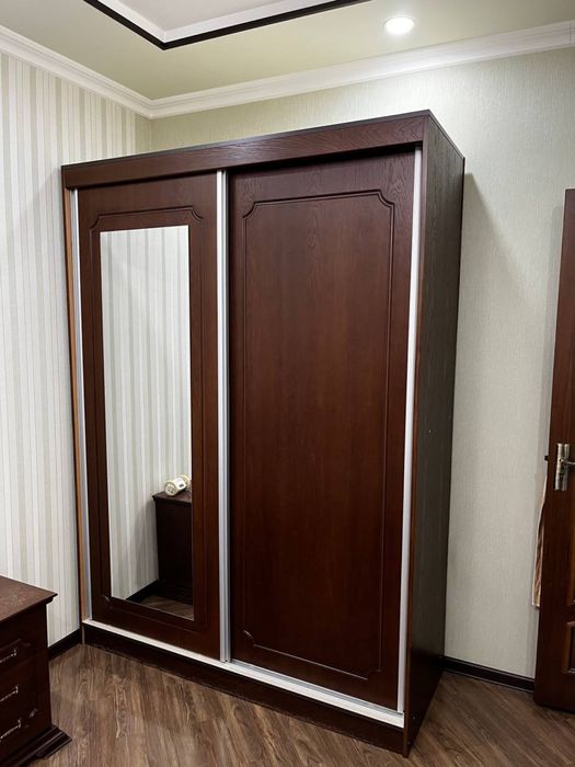 Продается спальный гарнитур