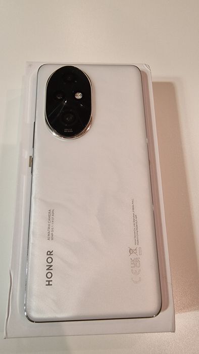 Honor 200  Pro. 12+12/512Gb