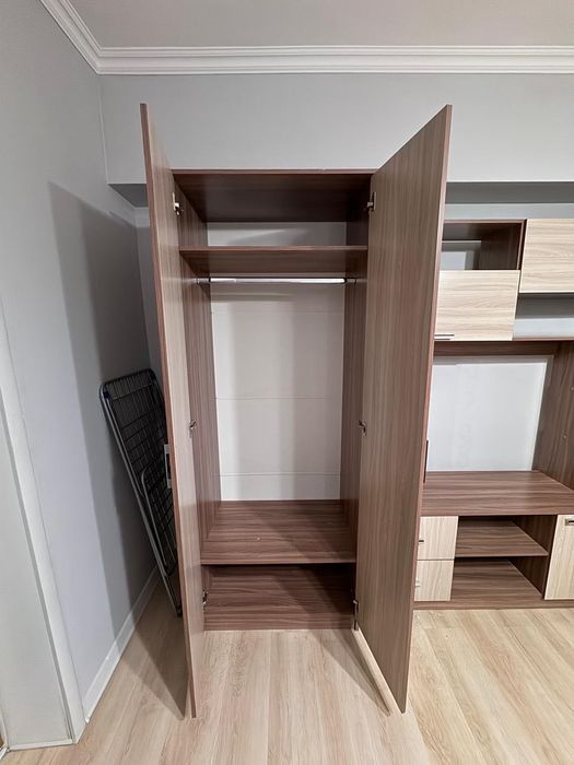 Модульная стенка в гостиную с ТВ-зоной