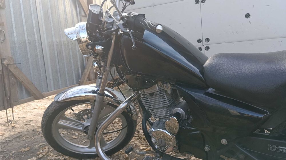 Мотоцикл даелим 125