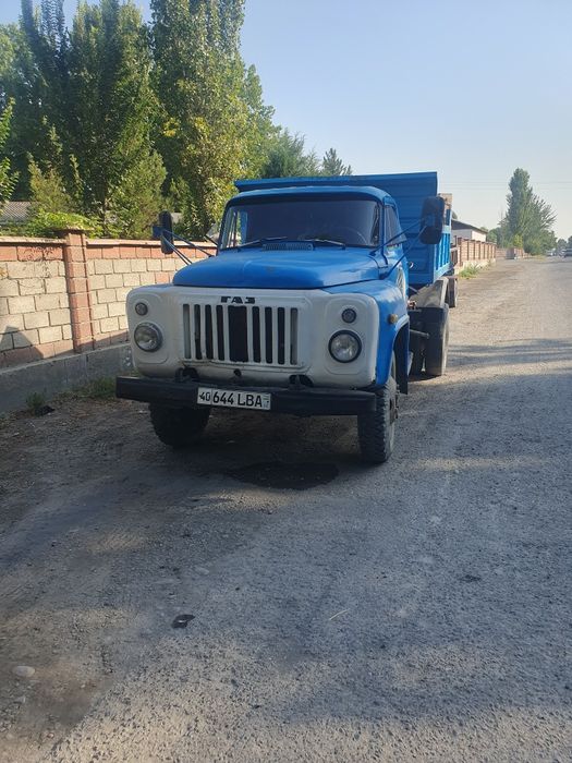 Gaz 53 holati yaxshi mator yangi samasval gaz urilgan dakument joyida