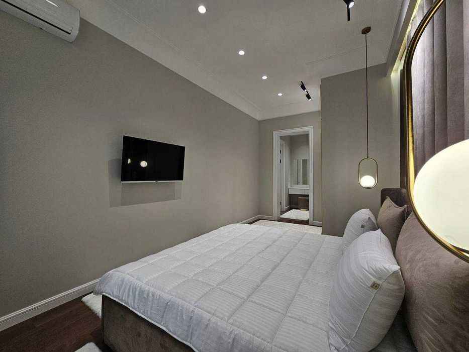 Жк Казахстан-Сдается новая квартира в злитном комплексе!