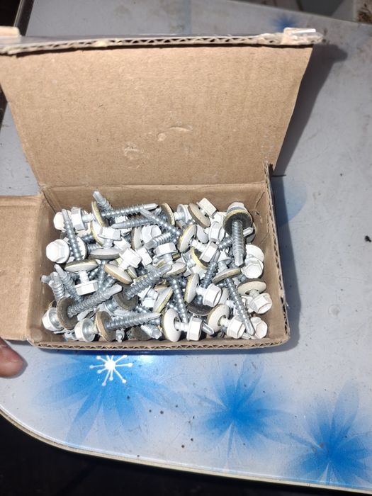 Продам крепежные шрупы навесы арканы