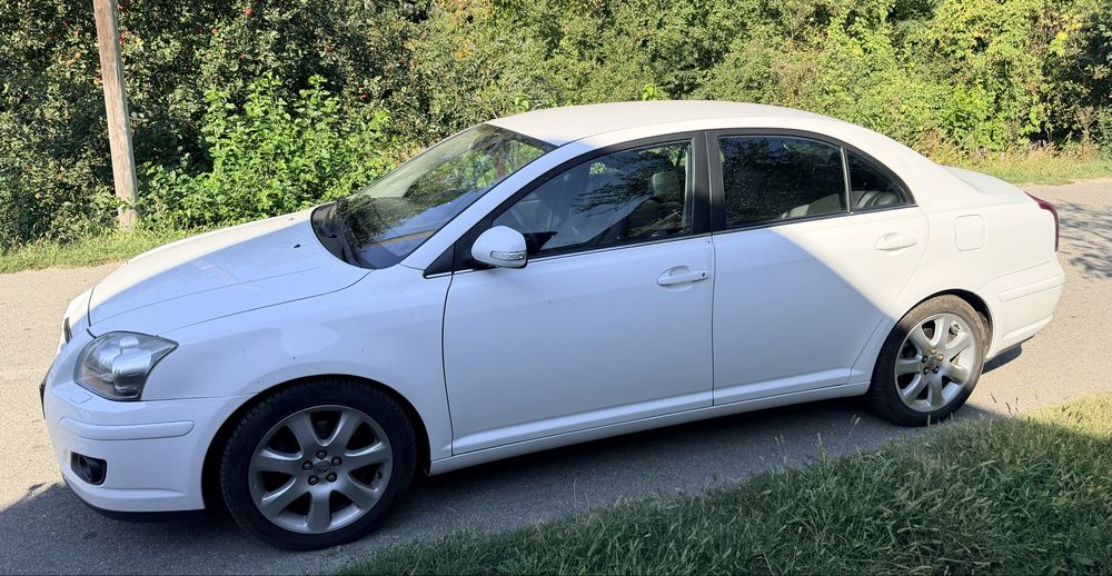 Toyota Avensis 2008 – 2.0 benzina, 150 CP – 182.000 km