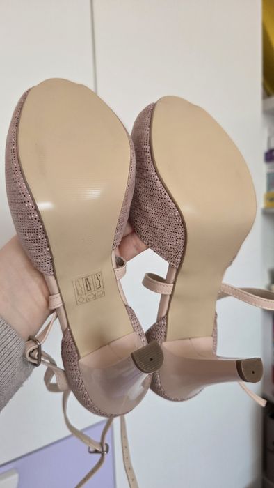 Sandale Diane Marie nr 36 roz prafuit