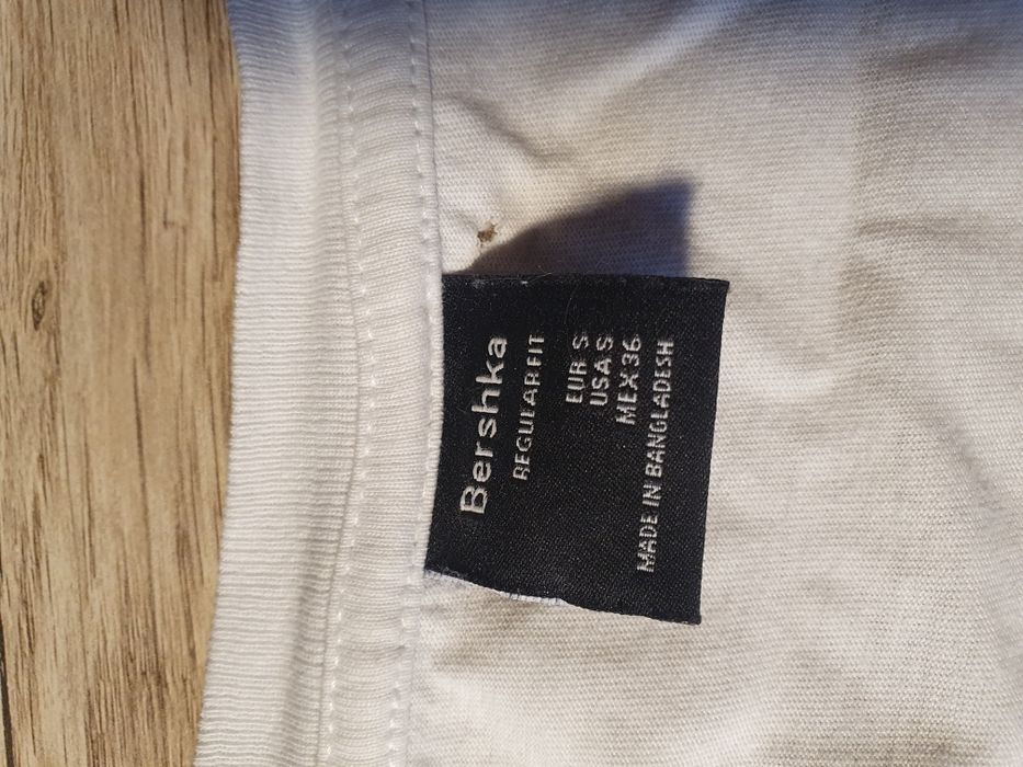 Tricou Bershka Regular Fit