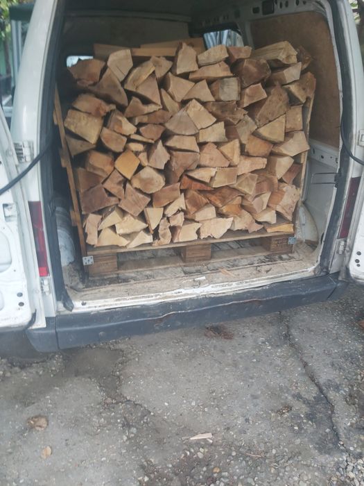Vând lemn de foc esență tare stejar și fag uscat la palet. 0735 656 69
