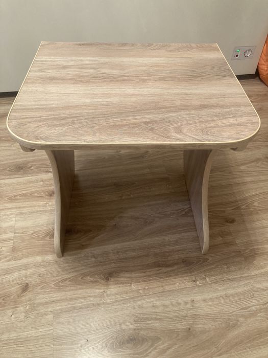 Продам детский столик