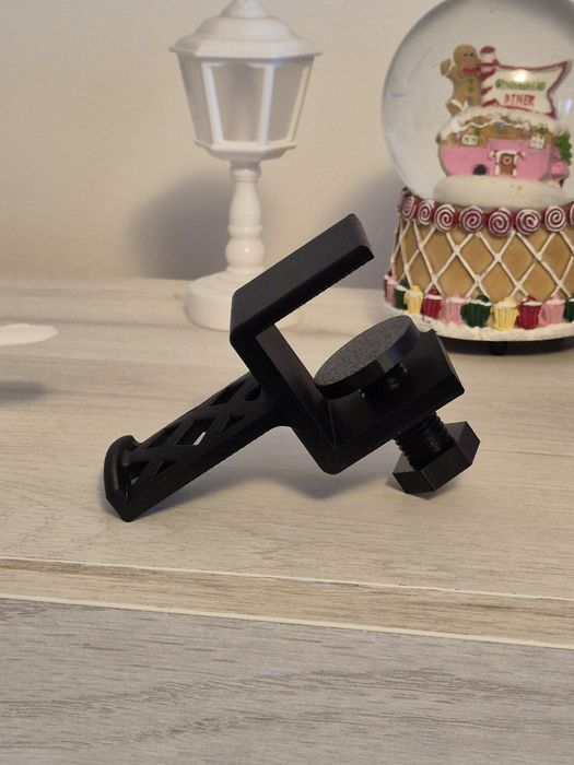 Suport de căști cu prindere pentru birou printat 3D