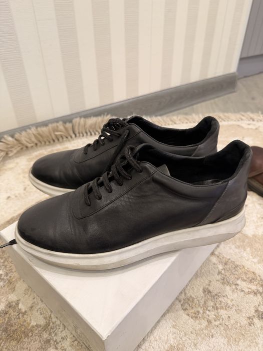 Туфли кроссовки мужские