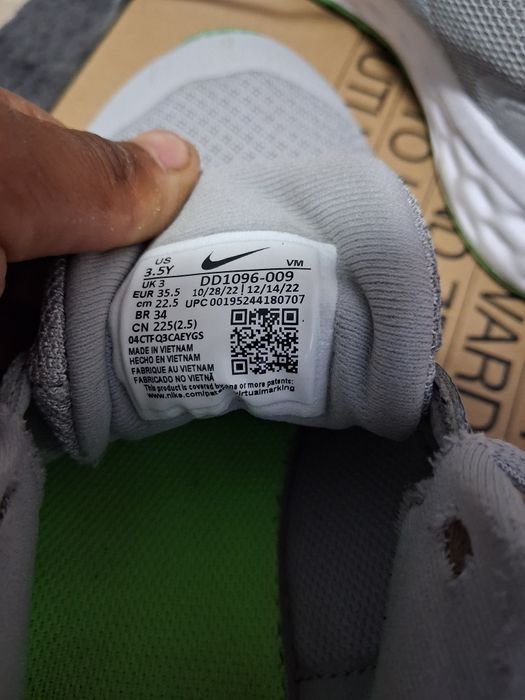 Маратонки Nike Revolution 6