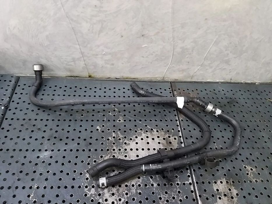 Conducta combustibil 2.0 gti vw golf 8 5wa133987