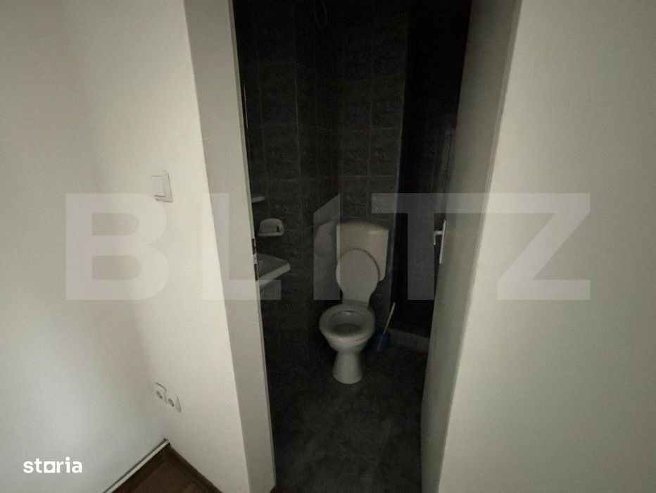 Spatiu comercial de vanzare, 5 incaperi, 220 mp, zona centrala