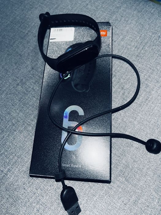mi band 6.         .