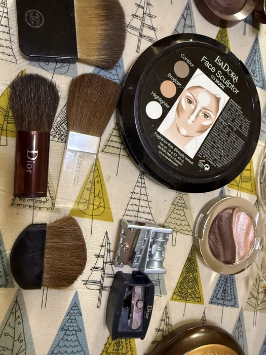 Продается фирменная косметика.