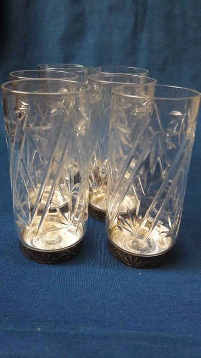 Хрустальные рюмки