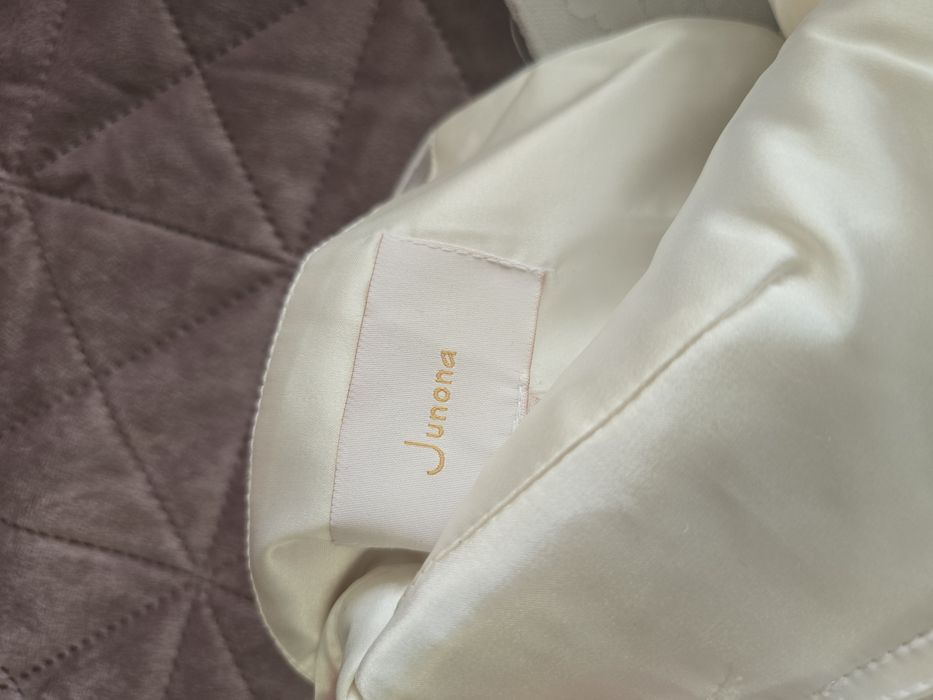 Рокля с пера Junona