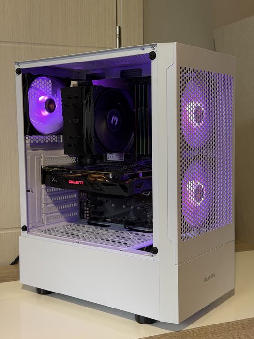 Геймърски компютър i7-6700K, RX580, 16GB