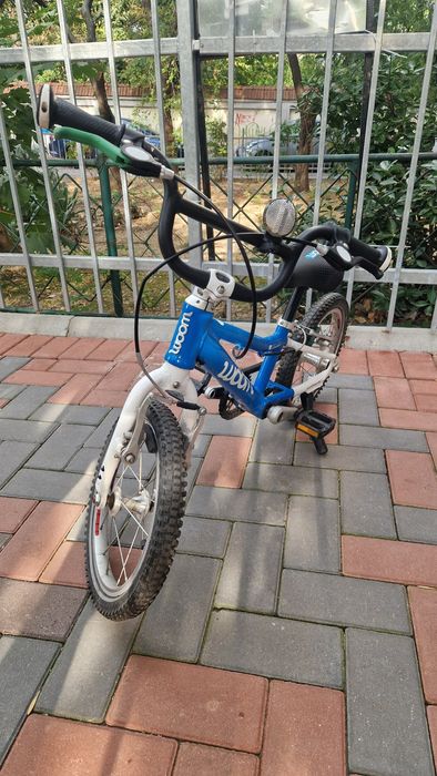Bicicleta Woom 2 albastra cu cric