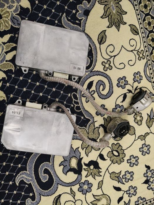 Блок фар Lexus es Toyota