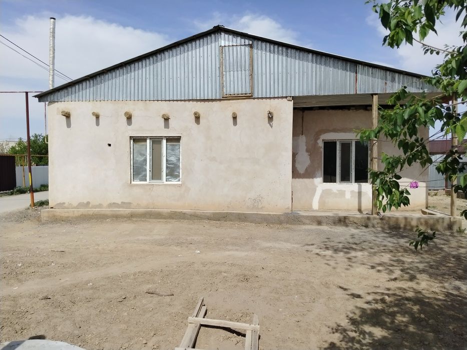 Арай 4бөлмелі жер үй