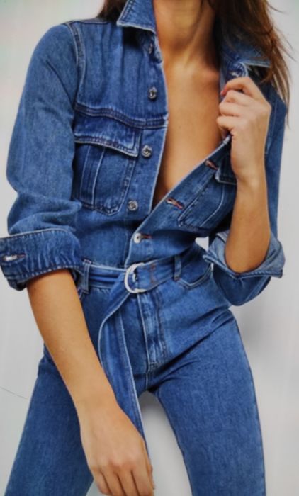 Джинсовый комбинезон
