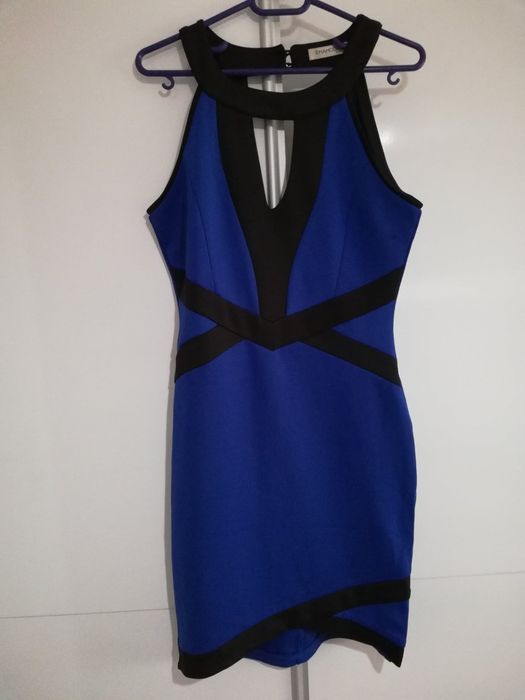 Дамски официални рокли