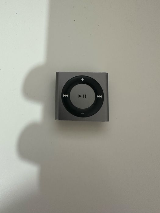 Ipod shuffle 4th generation