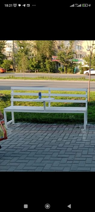 Уличные скамейки