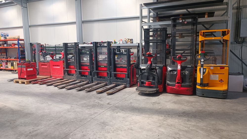 Стакер/и Linde L14 AP, Jungheinrich и палетни колички