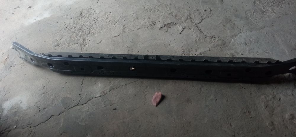 Усилитель бампера