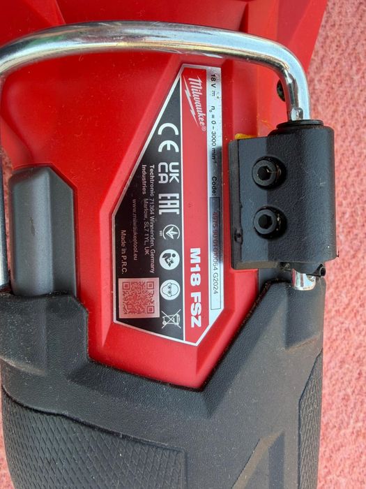Milwaukee set rotopercutor ,sabie pe acumulator