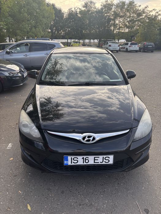 Hyundai i30 - 2300€