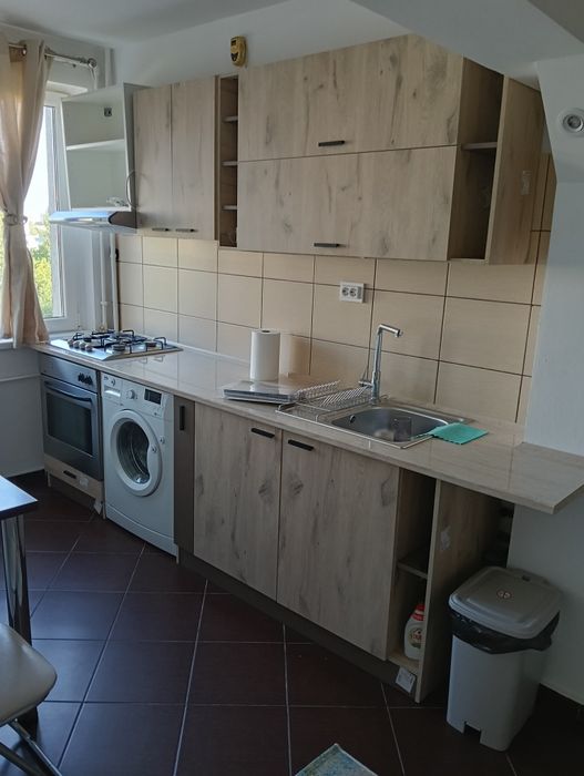 Închiriez apartament 2 camere