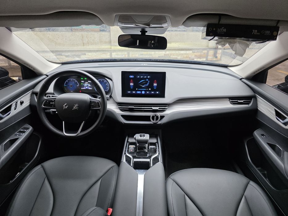 Hongqi E-QM5 500км. СРОЧНО сотилади.