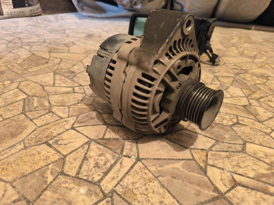 Генератор на мерс, 111двс 124кузов