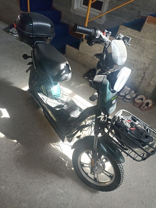 Elektron skuter sotiladi