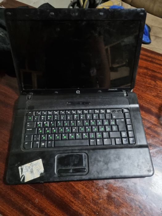 Compaq 610 noutbok sotiladi