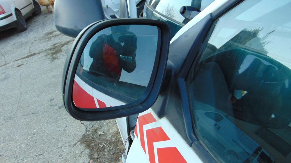 Usi stanga dreapta,oglinzi,macarale,geamuri,butoane geamuri VW T5 facelift an 2009-2015