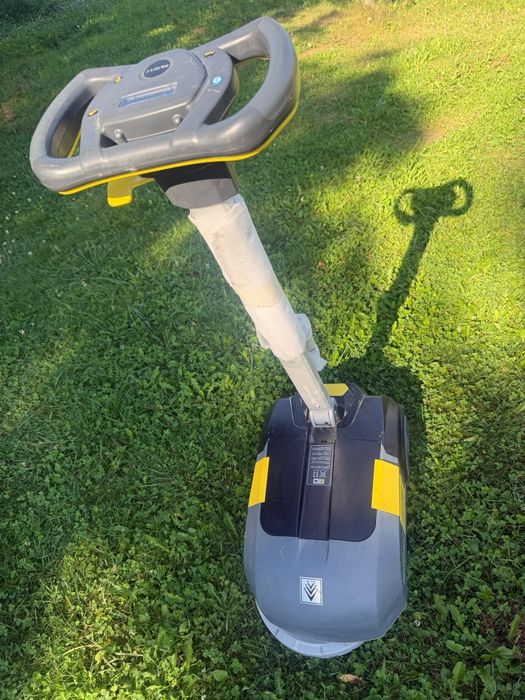 Masina de frecat - aspirat Karcher BD 30/4C