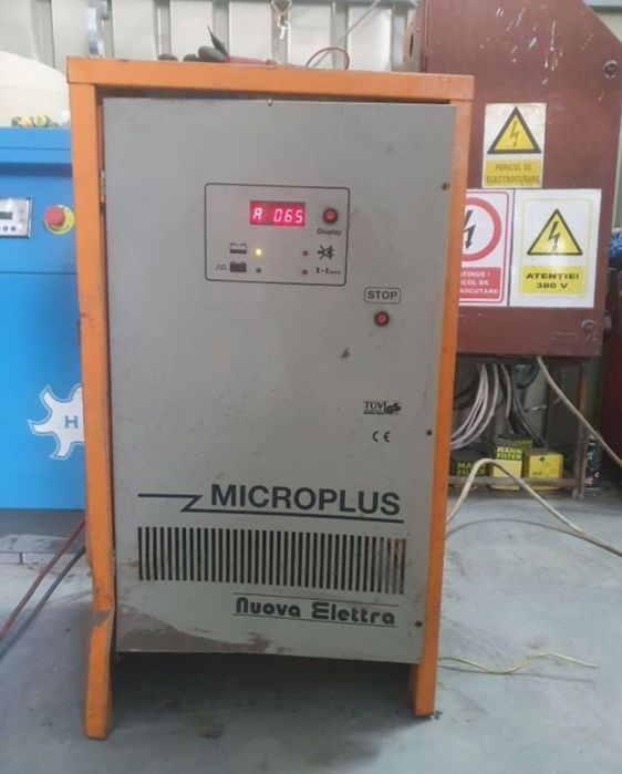 Incarcator stivuitor 100a