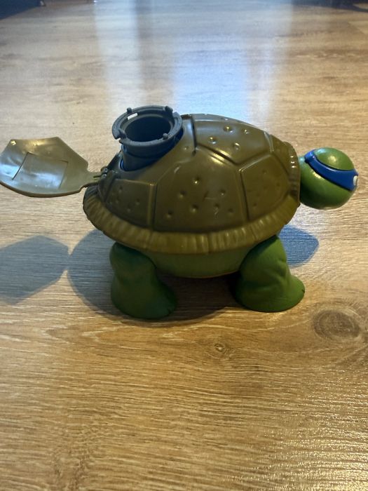 Черепашки ниндзя. Микро база. Леонардо. Оригинал.