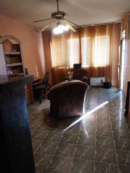 Продава се Тристаен апартамент в Плевен, Дружба 4 - 86 кв.м за 1012 €/кв.м - Снимка #3