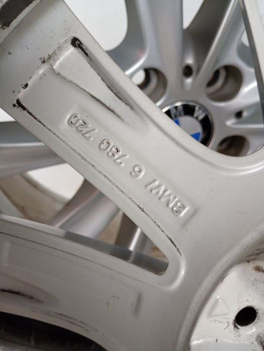 Зимен комплект 17-5х120 ЕТ30 8j BMW F11.F10