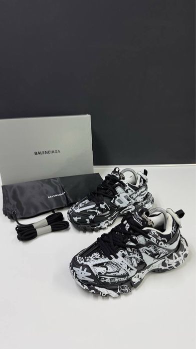 Balenciaga Track Graffiti Full Box