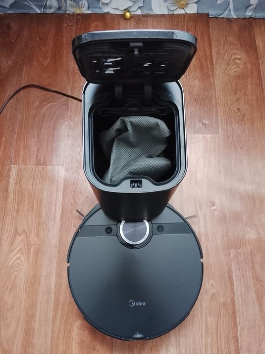 Продам робот пылесос !