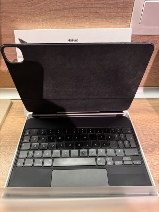 Ipad Keyboard 11-inch (1st and 2nd generation)